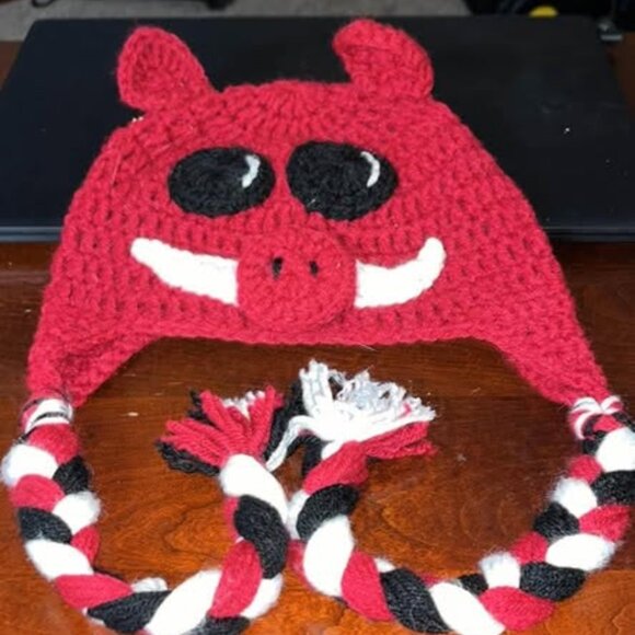 Arkansas Razorback Crochet Stocking Hat - Picture 1 of 2
